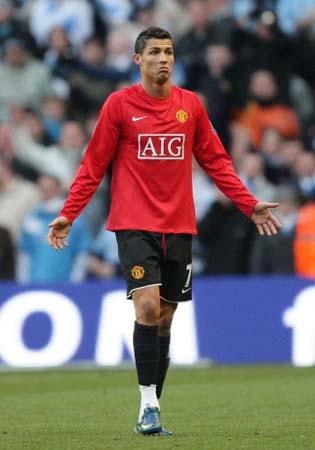 在首发情况下连续6场欧冠进球，哈兰德职业生涯第二次做到