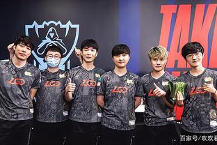 德天空：伊萨克再次表示只想加盟利物浦，近日还拒绝了曼联